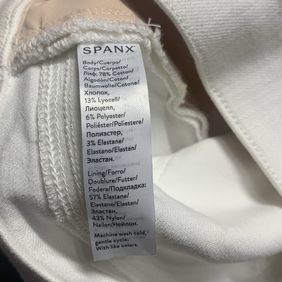Spanx Jeans Women's White Distressed Ankle Slim Raw Hem Pull On 20229R - Size XS - Picture 11 of 13